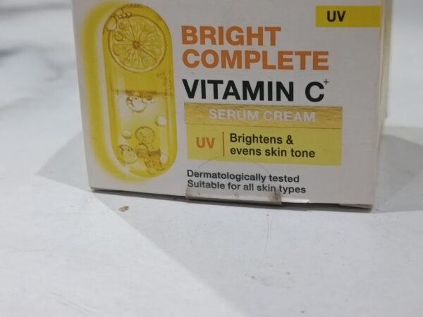 Garnier Bright Complete Vitamin-C face cream (23g)