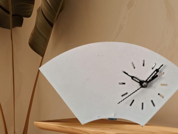 Cute Wooden White Table Clock