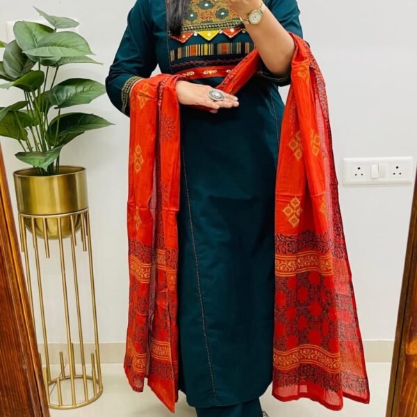Women's Teal Elegance – Embroidered Cotton Kurta Set with Bandhani Print Dupatta | Komal Collection