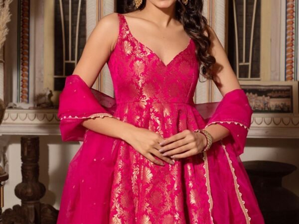 Premium Jacquard Silk Weaving Top with Pant & Butterfly Net Dupatta | BRAD LEEZO