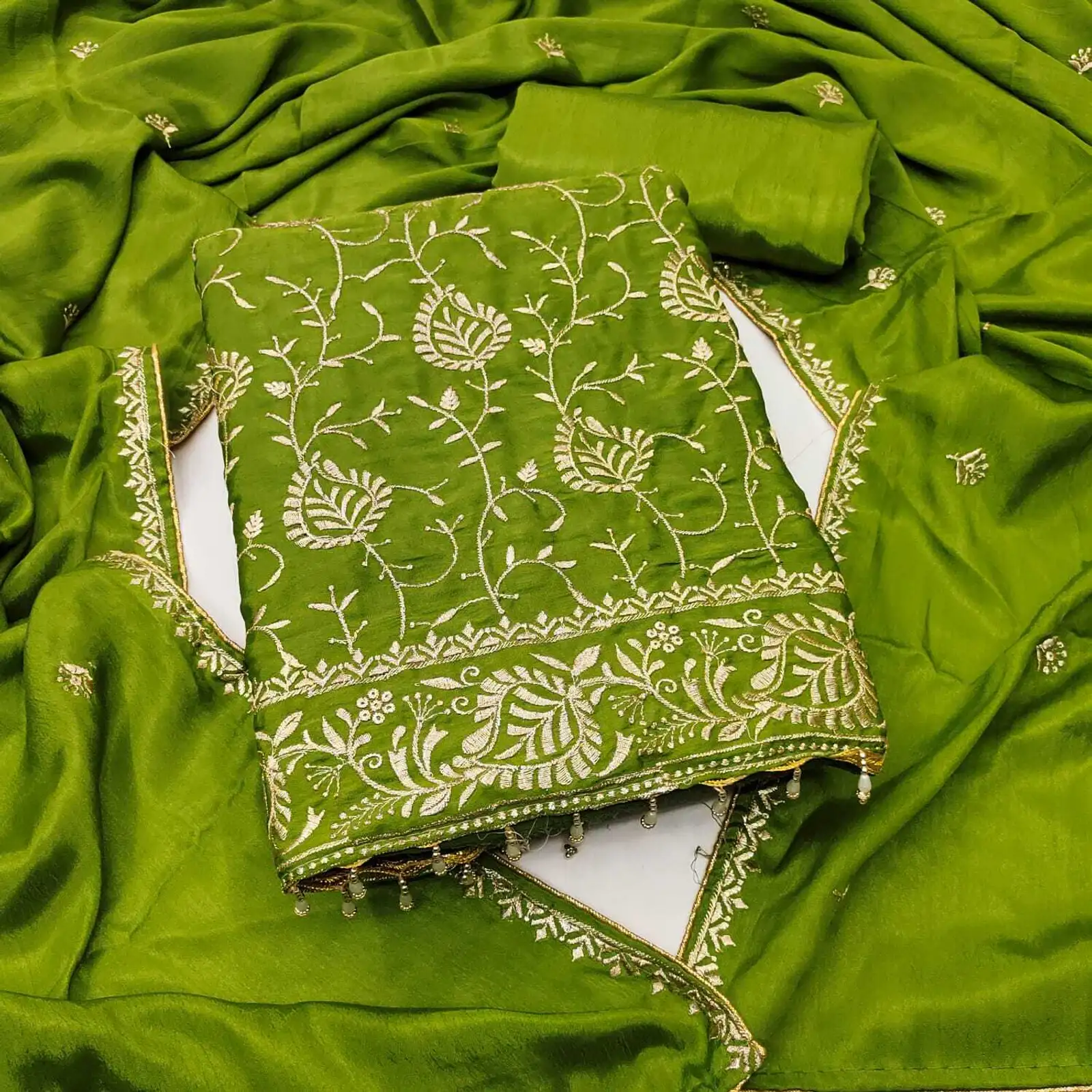 yes-2-m-unstitched-2-m-2-5-m-egs-gold-emb-set01-brad-leezo-original-imahjf4yembjtgfy