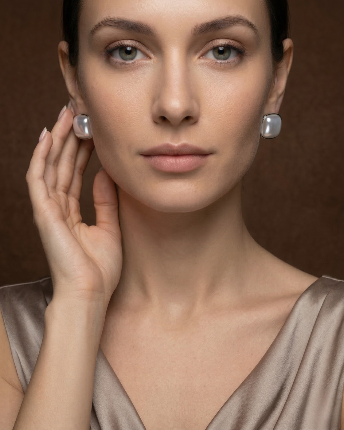 AL_PAS_1 Pearl Aura Square Silver Studs with elegant pearl detailing and modern square design.