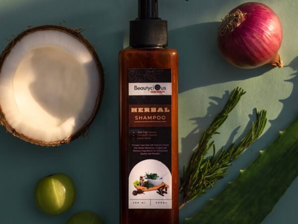 Herbal shampoo and conditioner set for natural hair care, strength, and smoothness.