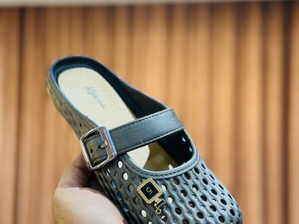 Cute Women’s Breathable Clogs Sandals with Adjustable Strap | Lightweight Casual Slip-On Garden Shoes