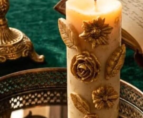 Enhance your décor with this handcrafted floral pillar candle featuring elegant rose and flower detailing. A perfect blend of beauty and warmth for gifting, celebrations, and luxury home decoration.